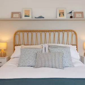 Tide @ Filey. Close To Beach. Dog Friendly. Apartment
